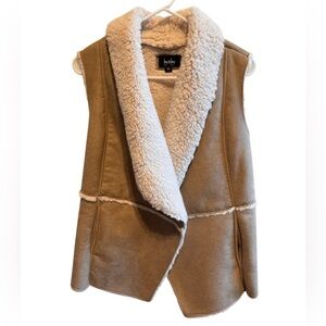 By & By Faux Fur Suede Tan Cream Vest Sz M